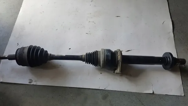 VW Transporter T6 2.0 TDI Höger Halvaxel 2018 OEM 7E0407761F image 6