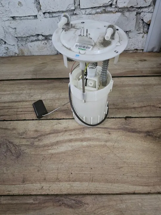 Bomba de Combustível Renault Express Van 172027123R image 2