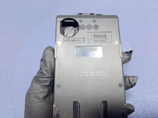 Audi A6 C5 Dryckeshållare OEM 4B0862534C - Begagnad image 5