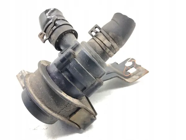 Tilläggsvattenpump VW Passat CC B6 2.0 211HK image 2