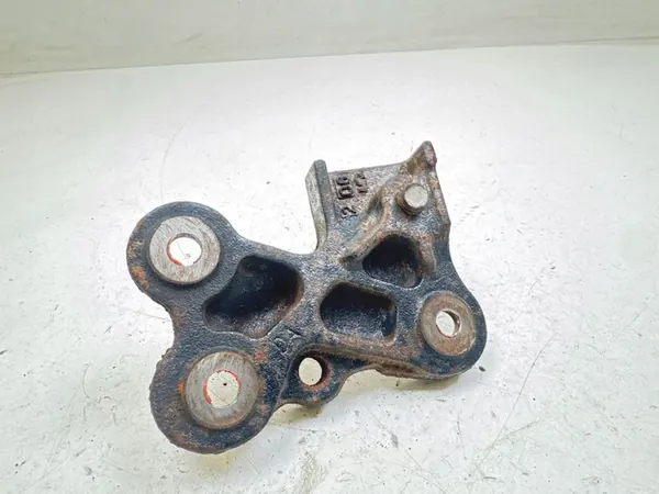 2005 Toyota Prius (XW20) Transmission Mount image 2