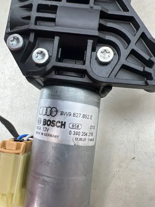 OEM 8W9827852E Audi A4 B9 Baklucka Höger image 4