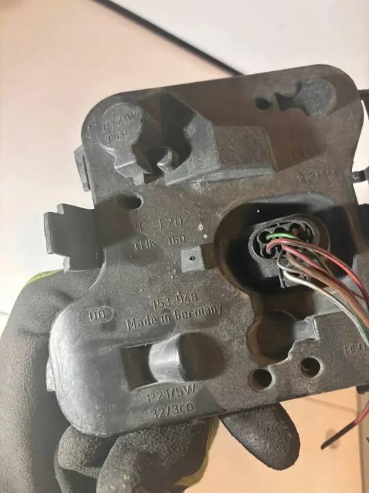 Inserto faro Audi A4 B6 sedán OEM 12312 image 3