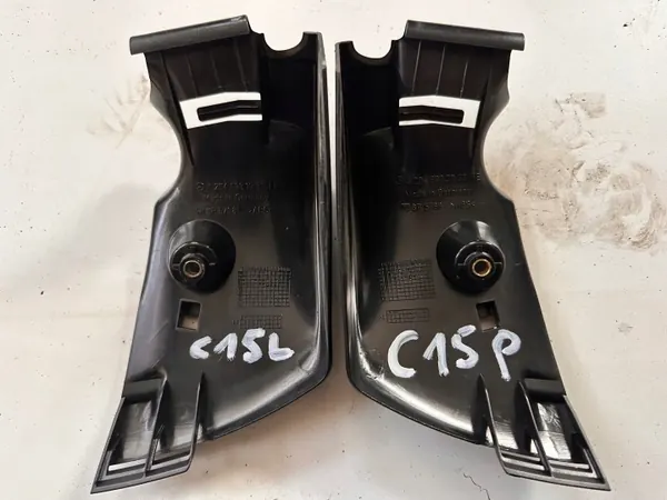 Mercedes C-Klasse W204 Gordelgeleider Kap OEM A2046932033 image 3