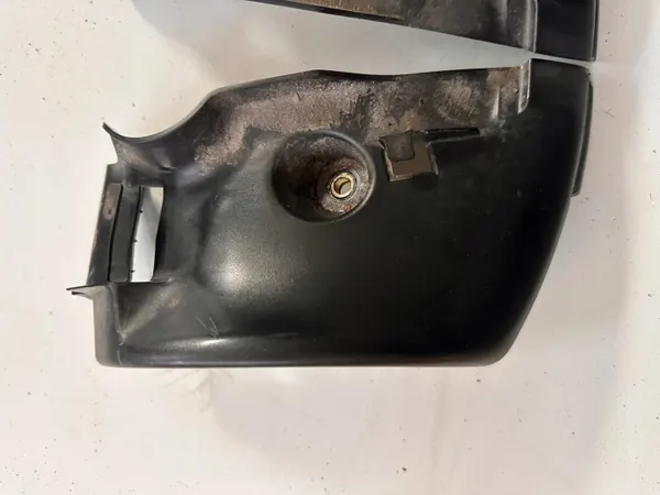 Mercedes C-Klasse W204 Gordelgeleider Kap OEM A2046932033 image 5