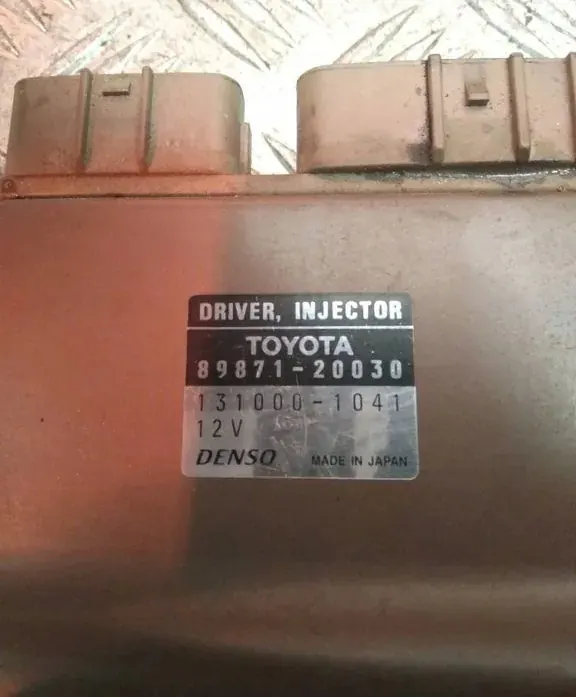 Toyota OE Brandstofinjectie regelaar - Gebruikt image 3