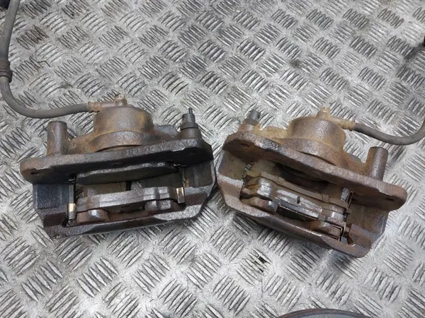 Bremsensatz Vorne OEM TARCZE HAMULCOWE PRZÓD + KLOCKI + ZACISKI image 6