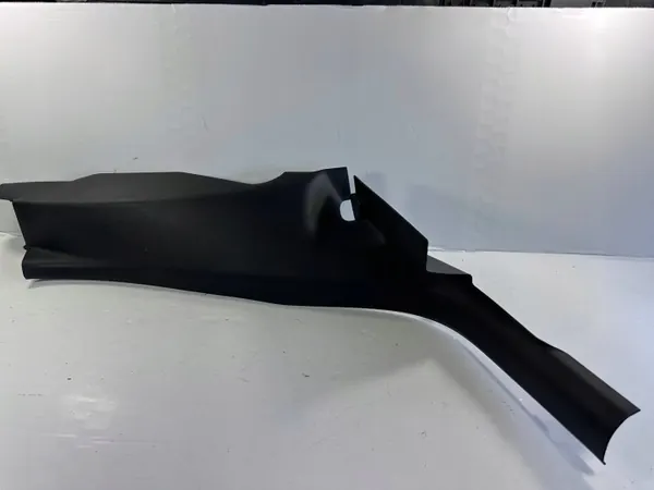 Audi Q3 8U Achterrechter Drempelbekleding OEM 8U0867768 image 2