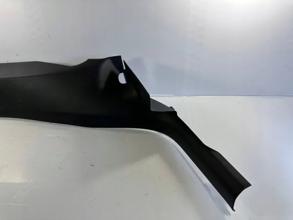Audi Q3 8U Achterrechter Drempelbekleding OEM 8U0867768 image 3