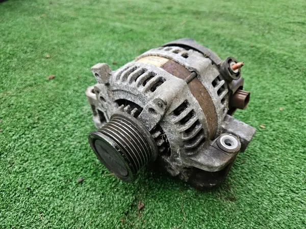 Vaihtovirtageneraattori Toyota Auris I 2.2 2.0 D4D D-CAT OEM image 5