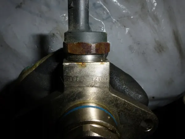 Polttoainepumppu VW Audi A8 A4 A5 A6 079127026R image 6