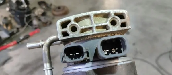 Polttoainesuodattimen Kiinnitys OEM - Jeep Wrangler JK 2.8 CRD image 5