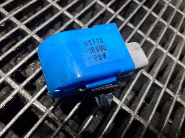Relais KIA Niro OEM 957101R000 - Gebraucht image 5