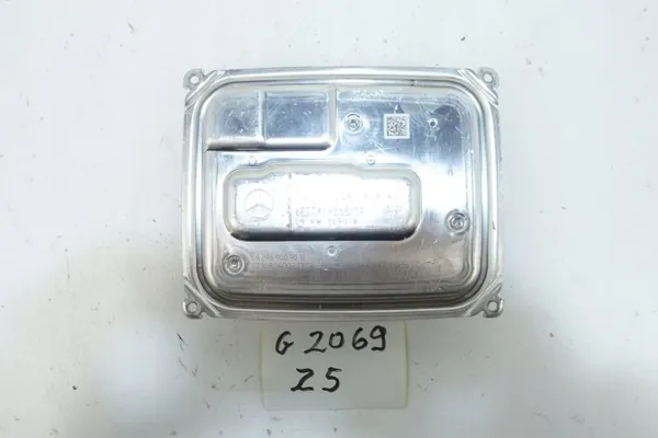 Módulo Controlador LED Mercedes A2969009011 - Usado image 3