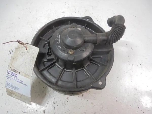 Ventilateur de chauffage TOYOTA CELICA T16 OEM image 1