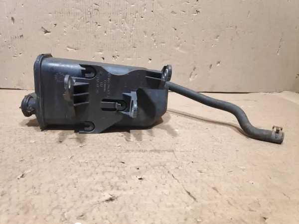 Koolstoffilterhuis OEM 1K0 201 801D voor VW Golf V image 5