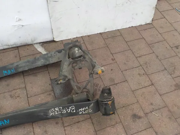 Molas Traseiras MAN TGE OEM 2N0511151AA - Usadas image 4