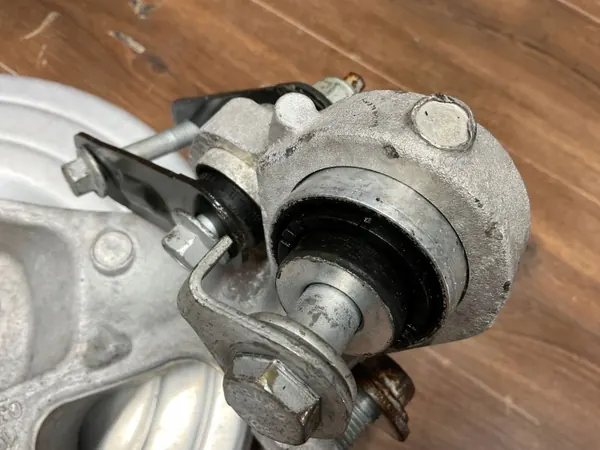 Moyeu Roue Arrière Gauche OEM CPLA5A969AB Range Rover L405 image 10