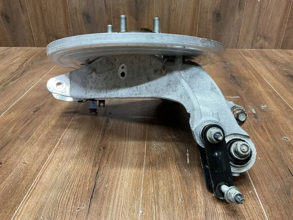 Moyeu Roue Arrière Gauche OEM CPLA5A969AB Range Rover L405 image 3