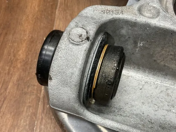 Moyeu Roue Arrière Gauche OEM CPLA5A969AB Range Rover L405 image 9