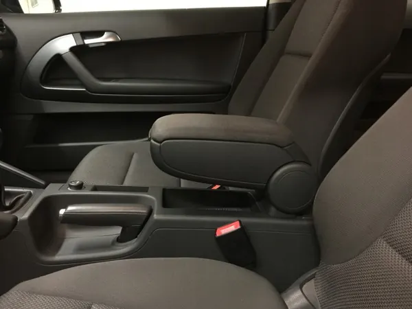 Accoudoir Audi A3 8P avec prise 12V OEM 8P0864207QQ1 image 5