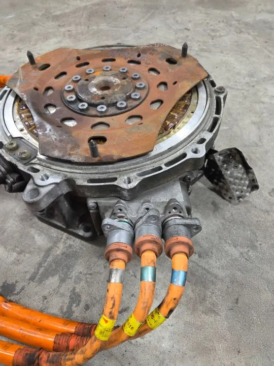 Motor elétrico Porsche usado OEM 97011701011 image 3