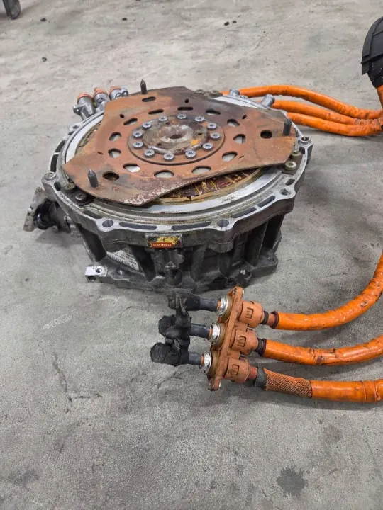Motor elétrico Porsche usado OEM 97011701011 image 4