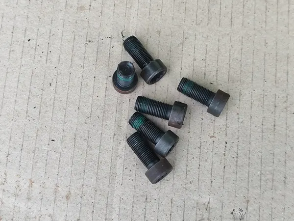 VW SKODA AUDI 2.0 TDI Kaksoismassaväkäri DSG 03L105266CL image 7