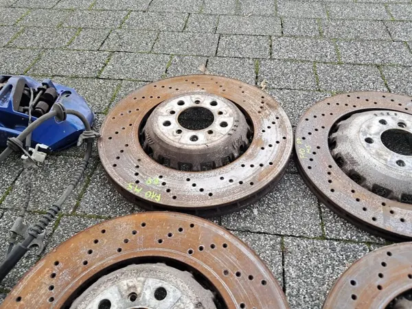 MRKA BMW F10 M5 F06 F12 F13 M6 Remschijven & Remklauwen image 3