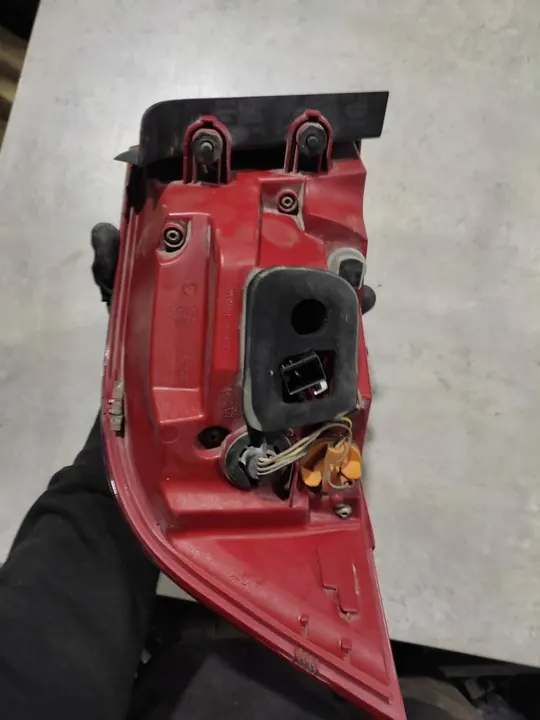 Luz Trasera Derecha VW Passat B7 Kombi LED 3AF945208B image 9