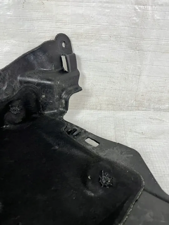 OEM A1676200203 Couvercle de cloison droit Mercedes GLS image 3