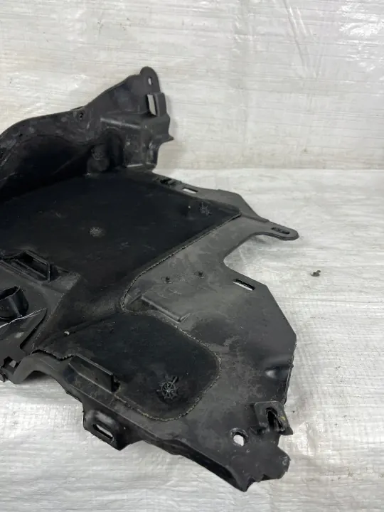 OEM A1676200203 Couvercle de cloison droit Mercedes GLS image 4