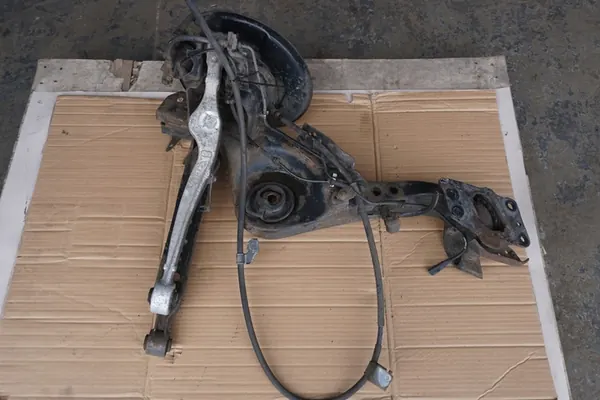 NISSAN QASHQAI+2 2013 J10 2.0B AUT 4X4 Braccio di Controllo Sinistro 55502JD00A image 3