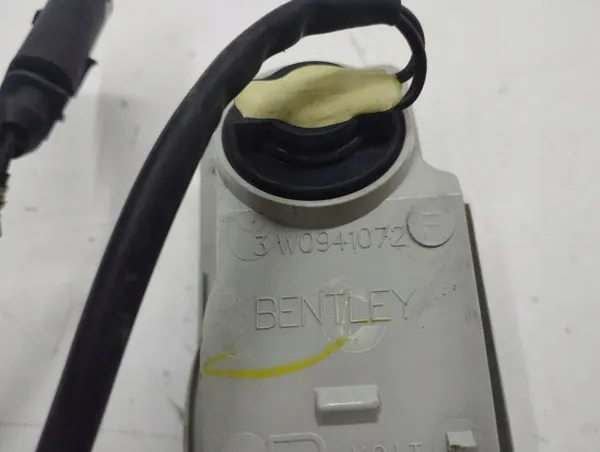 Bentley Flying Spur 2005 Lanterna Ré OEM 3W0941072 image 7