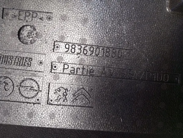 OEM 9836901880 Tapis de Coffre Peugeot 3008 II image 3