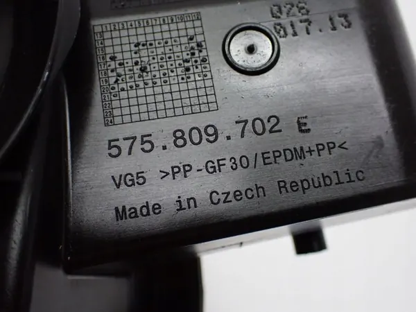 Kraftstoffklappendeckel OEM 575809702E für SEAT Ateca image 4