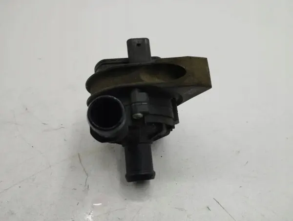 Bomba de água SEAT Ibiza V OEM 2Q0965567 - Usada image 4