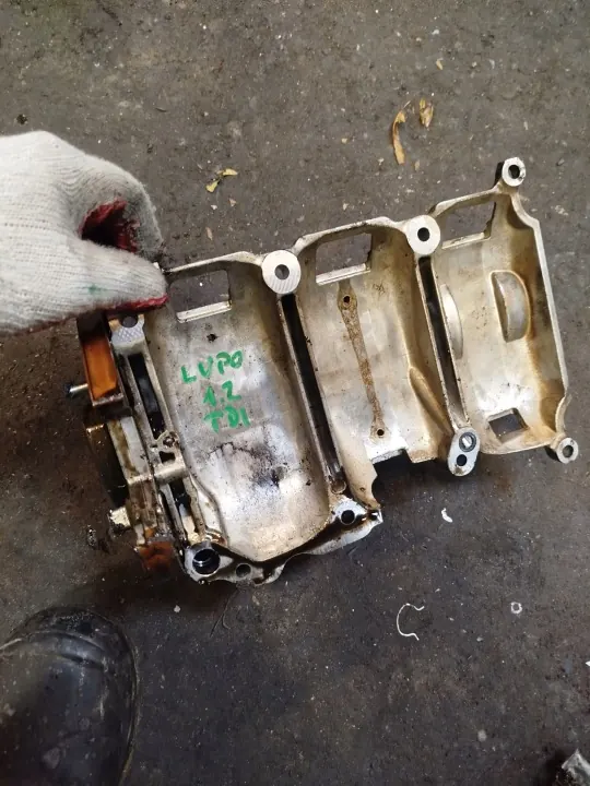 Bomba de aceite 045103118A para VW Lupo 1.2 TDI eje equilibrador image 5