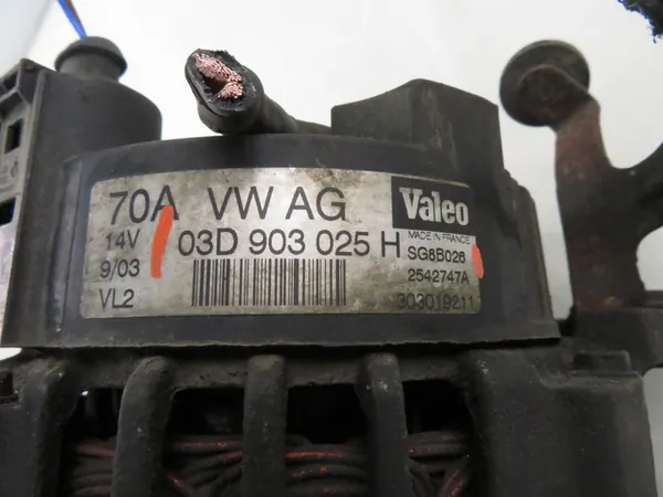 Vaihtovirtageneraattori Audi Skoda Seat VW 03D903025H image 3