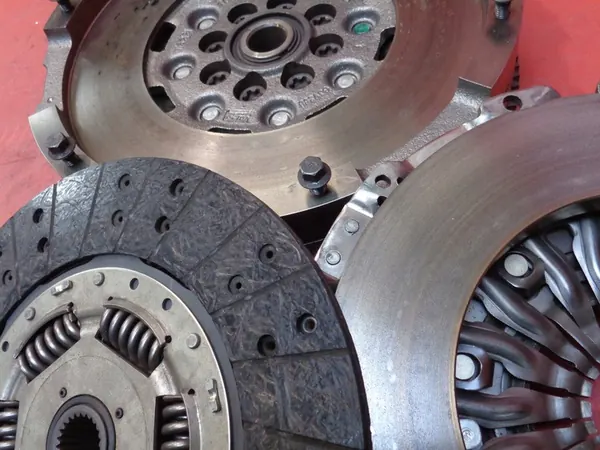 Kaksoismassaväkäri Ford Transit Custom 2.0 TDCI 2017 GK21-6477-AA image 3