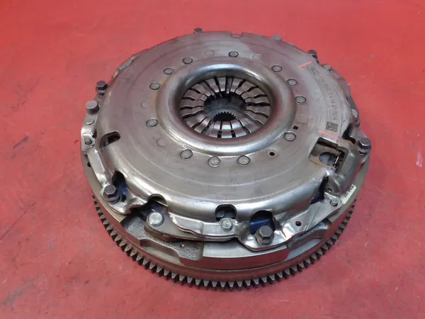 Kaksoismassaväkäri Ford Transit Custom 2.0 TDCI 2017 GK21-6477-AA image 4