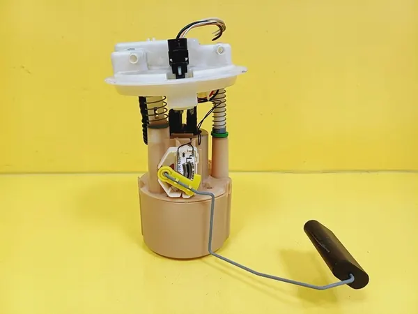 Brandstofpomp Renault Clio II 1.6B 7700416988 image 4