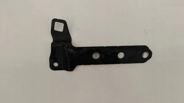 Clip cinto dianteiro esquerdo Mercedes C W206 OEM A2066224300 image 2