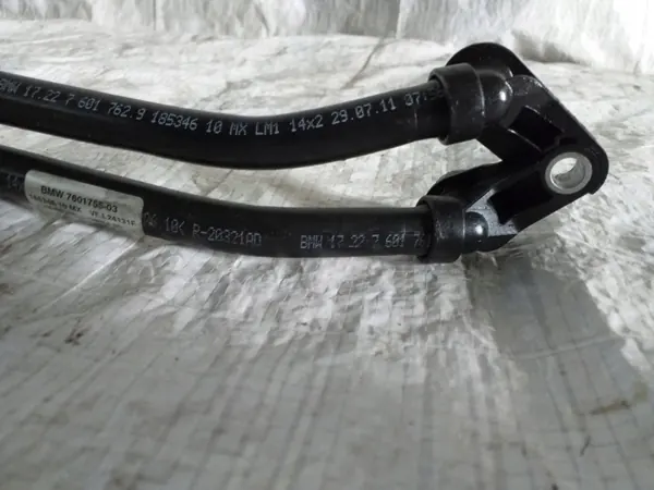 BMW Ölkühler-Schlauch OEM 7601755 - Gebraucht image 3