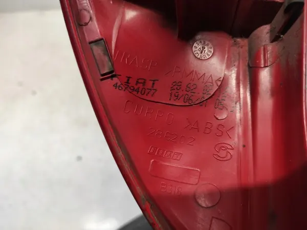 LAMPA TRASERA DERECHA FIAT PUNTO II 2 99-3D 46794077 image 5