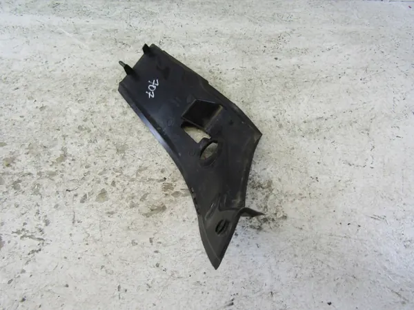 BMW X4 G02 Rechterzijde Lampenkap afwerking OEM 7424428 image 6
