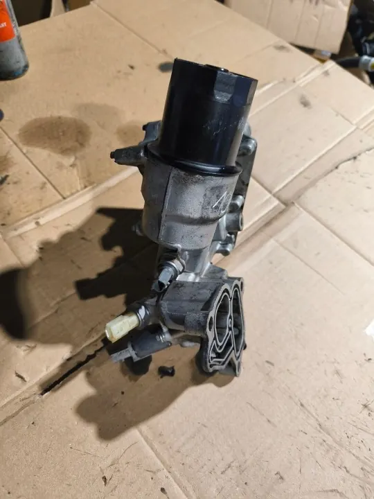 Ölfilterbasis Renault 2.0 DCI OEM 152084648R image 3
