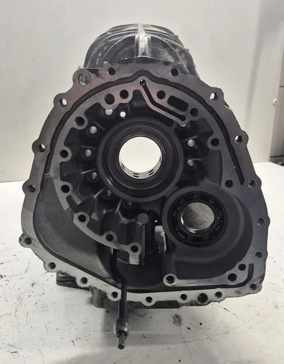 Central Housing 4x4 PORSCHE Panamera PDK ZF 7DT-75 image 3