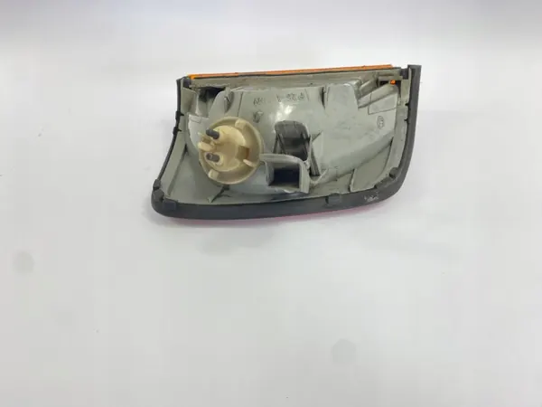 Clignotant avant gauche OEM P25-1 21W Mercedes W124 image 7