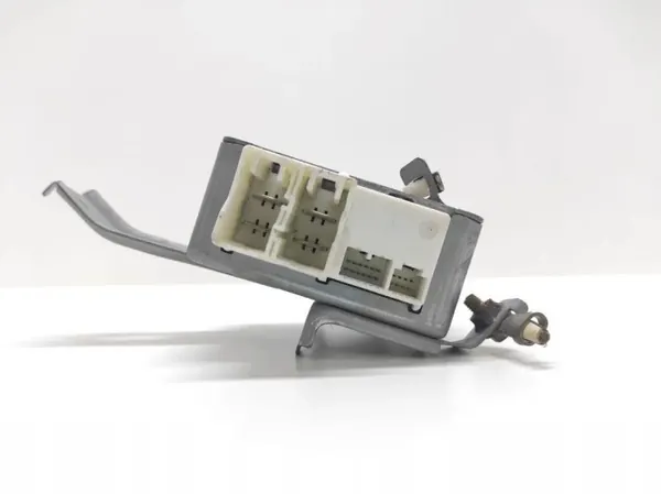 Toyota Avensis stuurbekrachtigingsmodule OEM 89650-05020 image 4